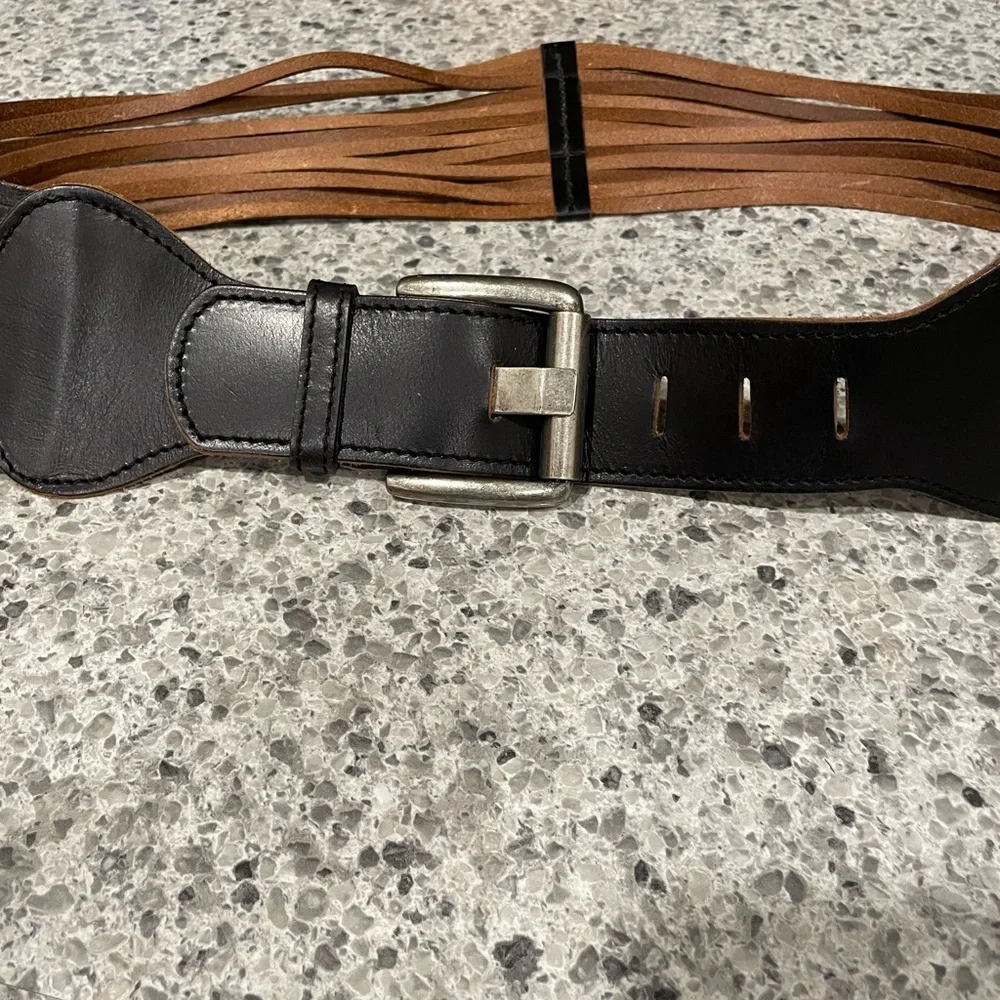 Genuine Leather Women’s black Strand Belt large silver Buckle L-XL 40-0966-8